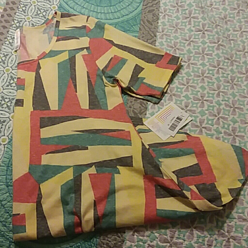 LulaRoe Perfect T Size Medium NWT
